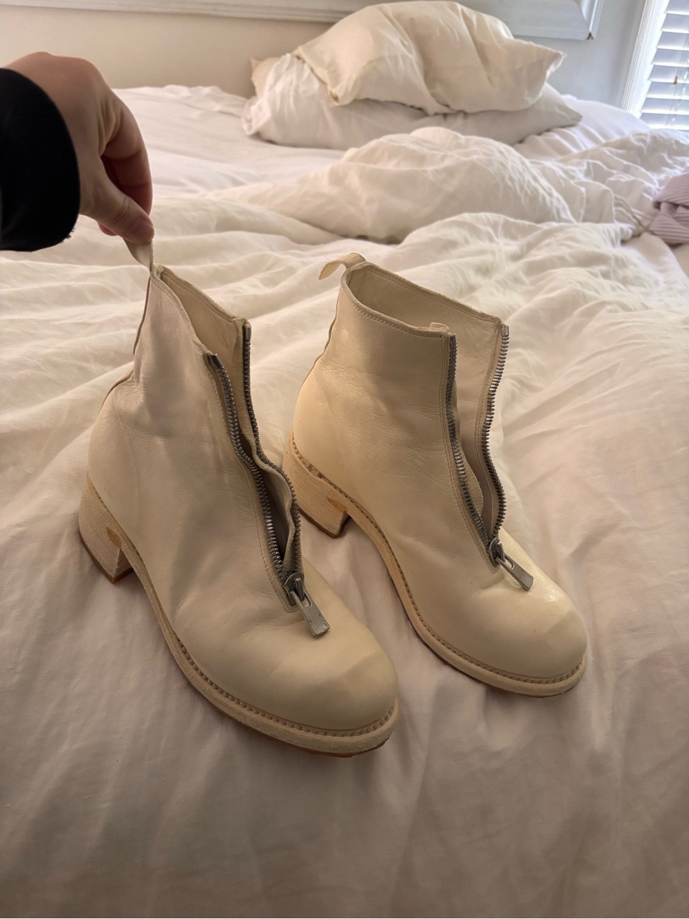 Guidi Cream Front-Zip Leather Ankle Boots